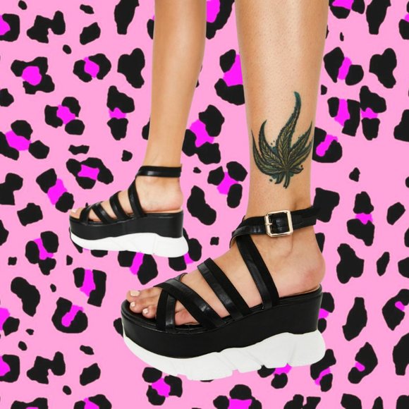 Dolls Kill White Black  Platform Sandals size 7.5 - Picture 1 of 4